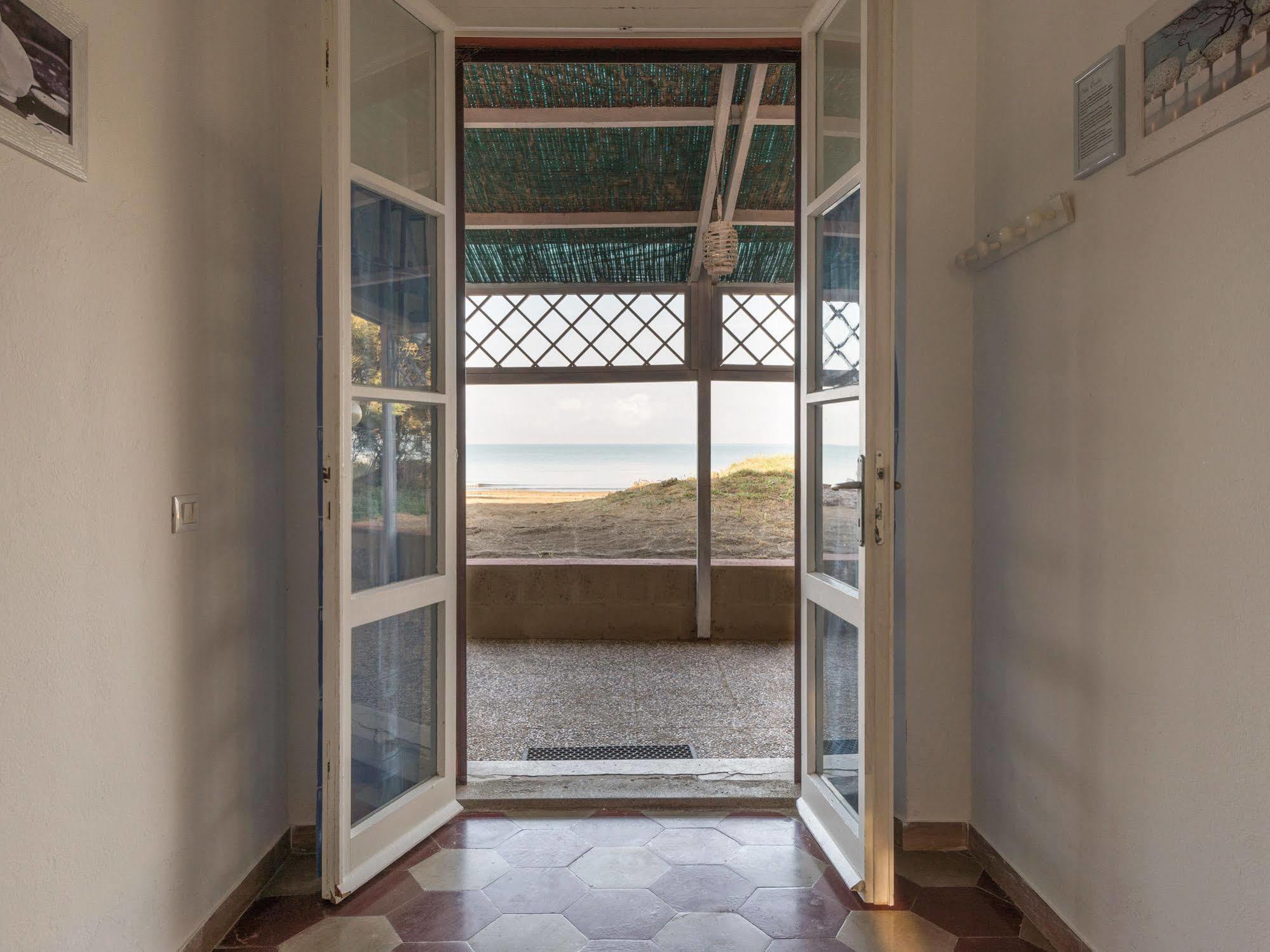مارينا دي كاستانييتو كاردوتشي Villa Emilia المظهر الخارجي الصورة