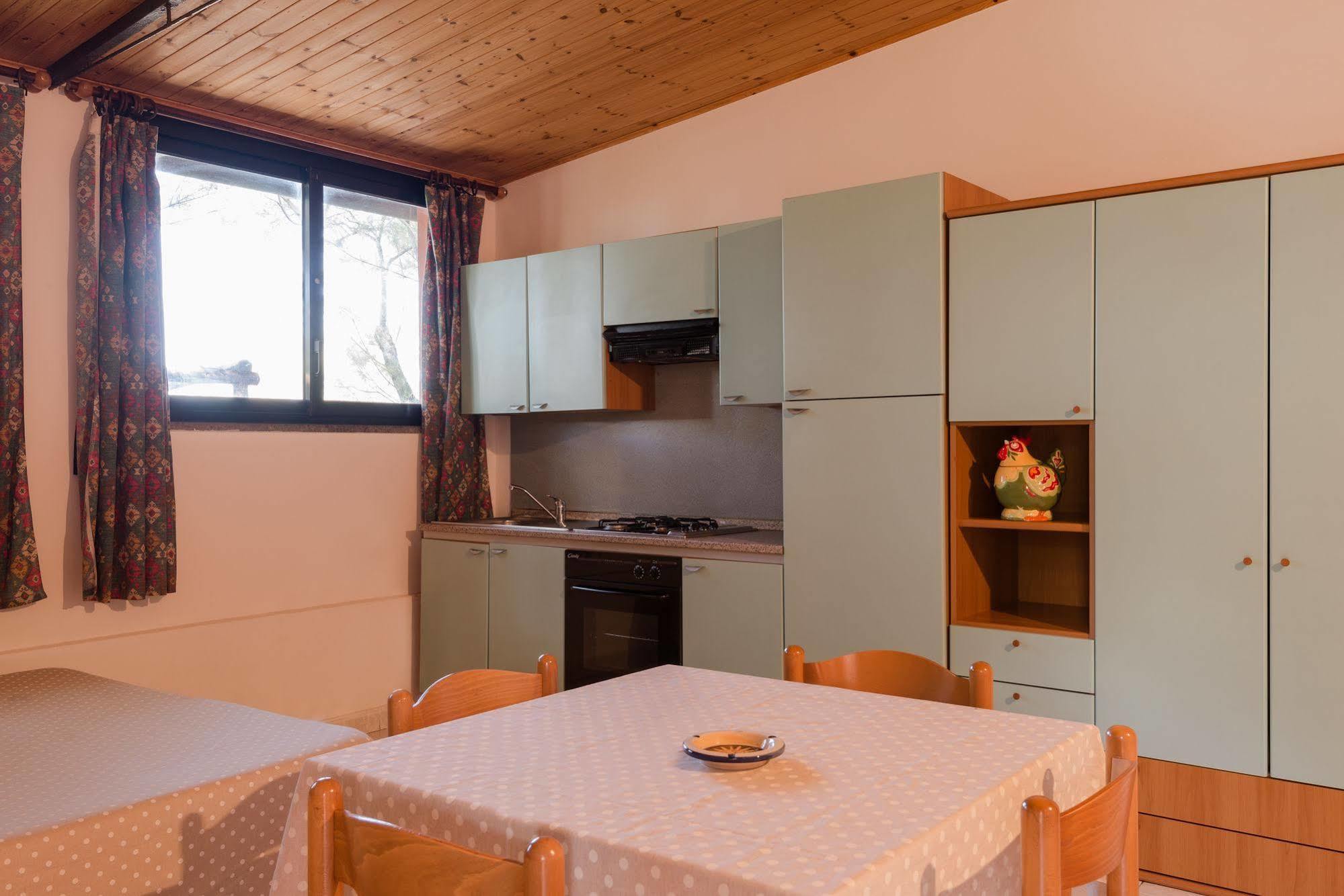 مارينا دي كاستانييتو كاردوتشي Villa Emilia المظهر الخارجي الصورة